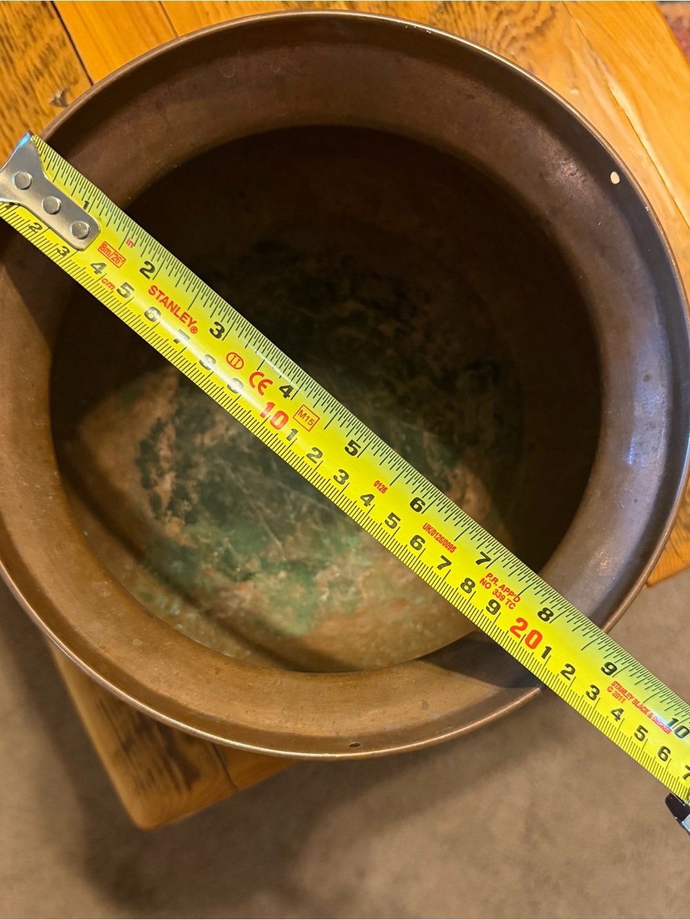 Vintage Hammered Copper Spittoon with Aged Patina - Picture 3 of 5